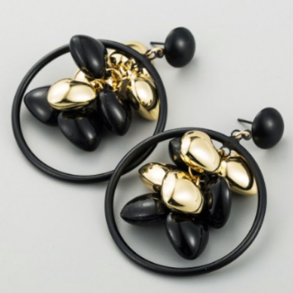 Tassel circular black hoop earrings - Picture 2 of 8